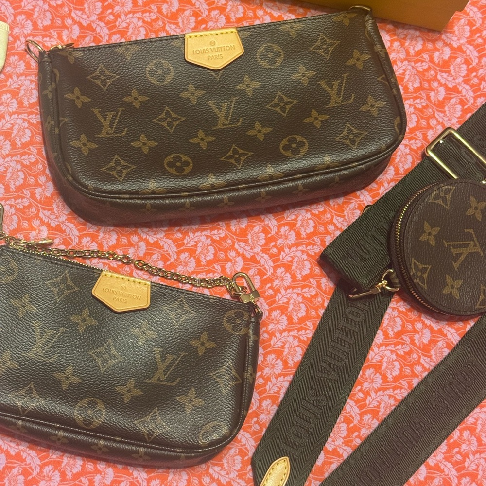 Multi pochette cross body bag